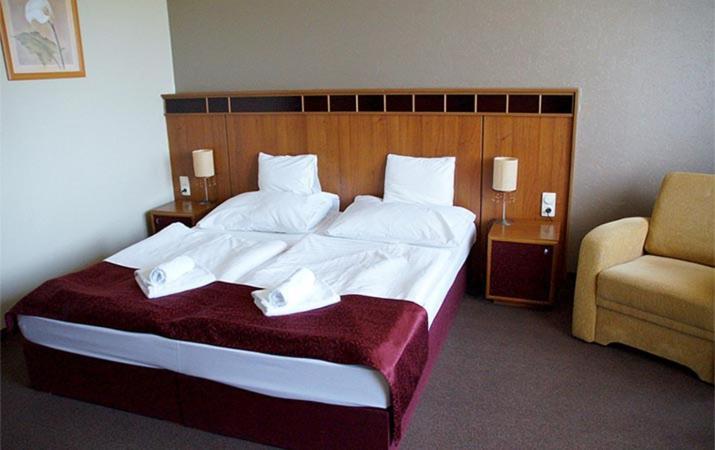 Om Tandoori Hotel Катманду Экстерьер фото